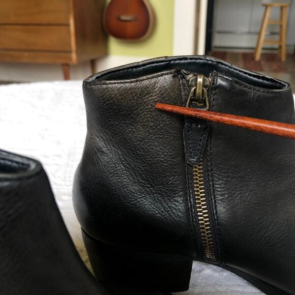 Clarks Maypearl Fawn Fashion Leather Ankle Boot Women’s Size 7 Western Moto Boho - Picture 14 of 15